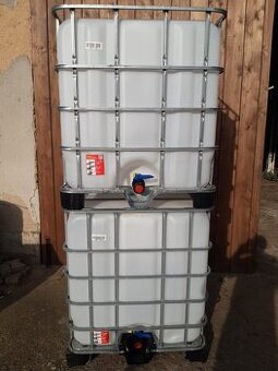 Prodám Ibc kontejner, barel na vodu / Nádrž 1000 L