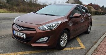 Hyundai i30, koupeno v ČR, 3.maijtel, málo najeto