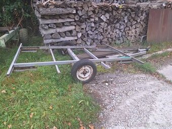 Prodám základ s karavanu Bez SPZ