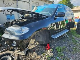 BMW X5 3,0d E70 173kW náhradní díly z tohoto vozu