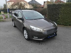 ford focus 2018/5  1.0 benzin 92 kw  1. majitel titanium