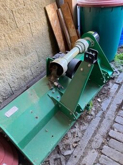 Mulčovač kladívkový záběr 145cm