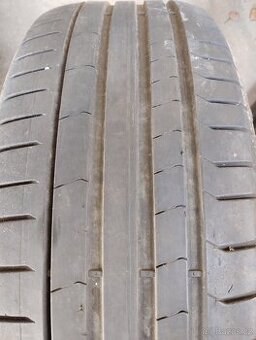 Pirelli 235/50 R19 DOT4220