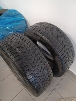 Zimní pneu PIRELLI 235/60 R18 107H