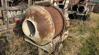 Stavební míchačka UM 150