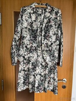 Pouzdrové šaty + sako ORSAY -M/38