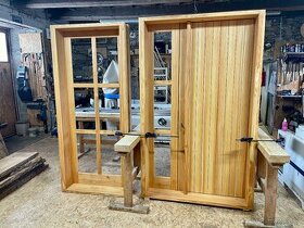 Špaletová okna.,dveře.