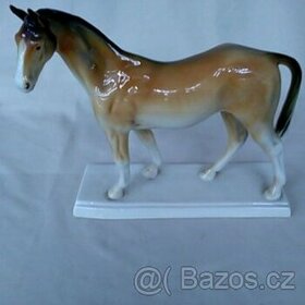 Stará krásná porcelánová soška - Koně na podstavci - Royal D - 1