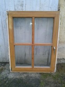 Dřevěné okno 98 x 127 cm
