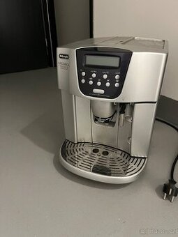 Kávovar Delonghi MAGNIFICA Pronto