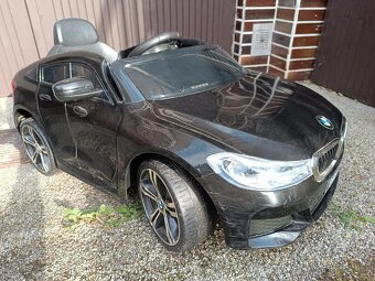 Elektrické autíčko BMW 6GT