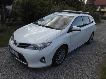 Toyota Auris COMBI- rv2013- 1.6 97kw- 112000km-
