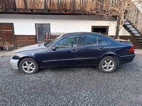 MERCEDES BENZ E 270 CDI