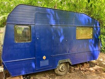 Obytný přívěs/karavan bez TP