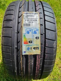 1 kus nové letní pneumatiky Bridgestone 255/35/19