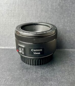 Canon EF 50mm f/1.8 STM – světelný pevný objektiv