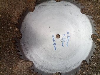 Prodám pilu Hanibal 700mm