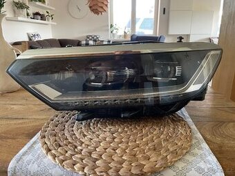Levé full led matrix světlo passat b8
