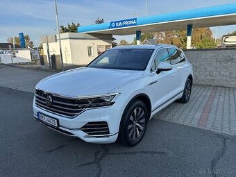 Volkswagen Touareg 3.0 TDI 210 kW, najeto 70 tis. Km, 10/10