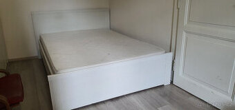 postel IKEA HEMNES s roštem a matrací