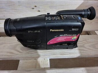 Panasonic rx11 bez baterie, neznámý stav.