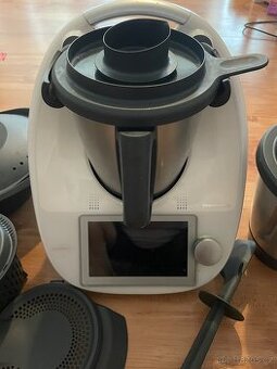 Thermomix TM6 – dvě nádoby, kompletní příslušenství