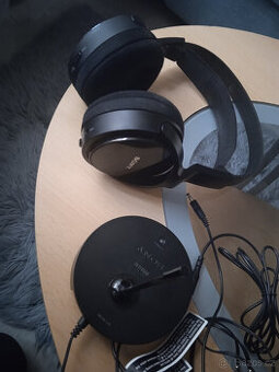 SONY MDR-RF810RK BEZDRÁTOVÁ SLUCHÁTKA