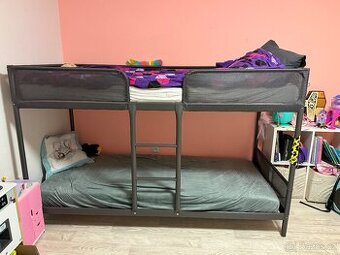 Ikea patrová postel TUFFING