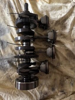 Klikova hridel ojnice pisty hlava na Suzuki Gsxr 1000 05-06