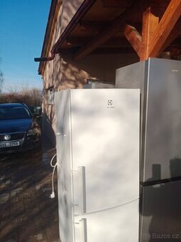 Lednice s mrazakem Elektrolux
