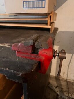 Malý hobby svěrák