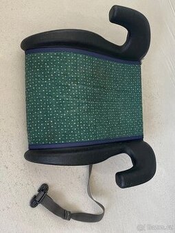 Dětský podsedák do auta.