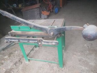 Tabulové nůžky a ohýbačka