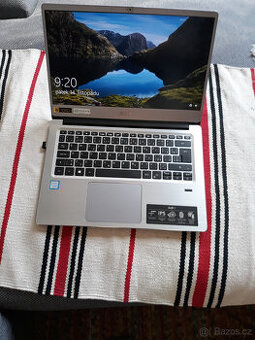 Funknční notebook Acer