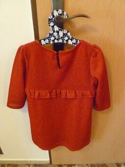 Prodám dívčí šaty