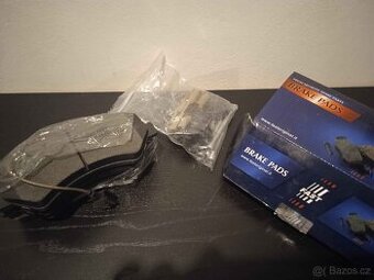 Brzdové destičky přední