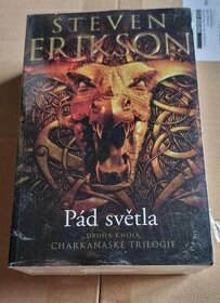 Pád světla - Steven Erikson