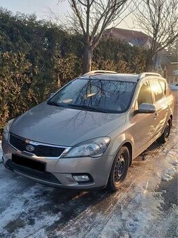 Kia Ceed 2010, 1.6 benzin - 1