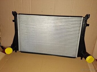 5Q0145803AE Chladič nasavaneho vzduchu