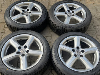 Alu kola 5x114,3 et45 original Toyota 215/50 R17 +matky