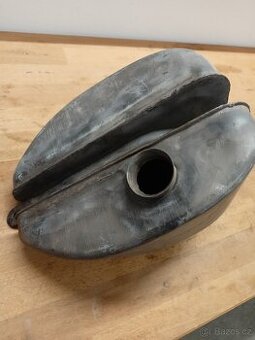 Nádrž Jawa 50 pionýr 21