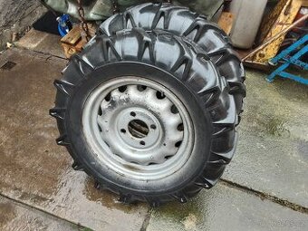 Kola na malotraktor
