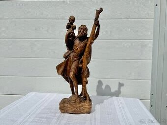 Svatý Kryštof dřevěná socha patron řidičů poutníků