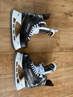 Brusle Bauer Supreme M1, vel. 7