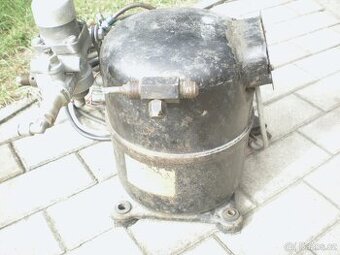 Kompresor  velký z mrazáku na 380V