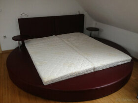 Kulatá manželská postel 180x200