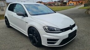 VOLKSWAGEN GOLF 7 R - 2,0TSi 221kW 4motion DSG.