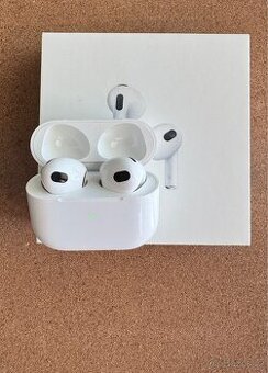 AirPods 3 s MagSafe
