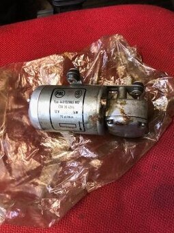 MOTOREK STĚRAČŮ 12V