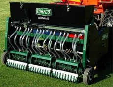 Dosevací stroj Turfco TW60 použitý, pohon PTO, dosévačka